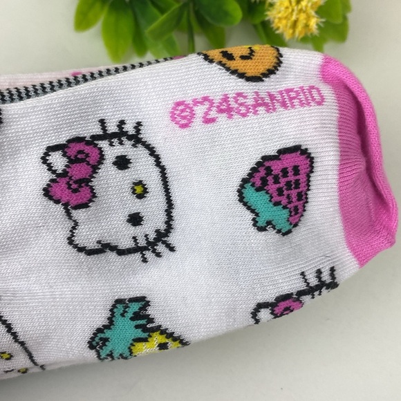 Hello Kitty no show socks set of 5,sweet fruit Hello Kitty designs NEW - Picture 12 of 16